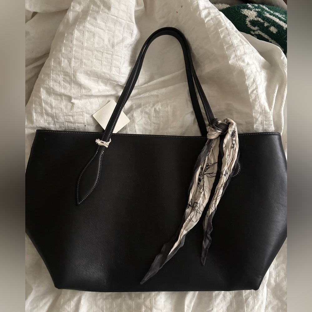 Litter Liffner tote bag (scarf not included)